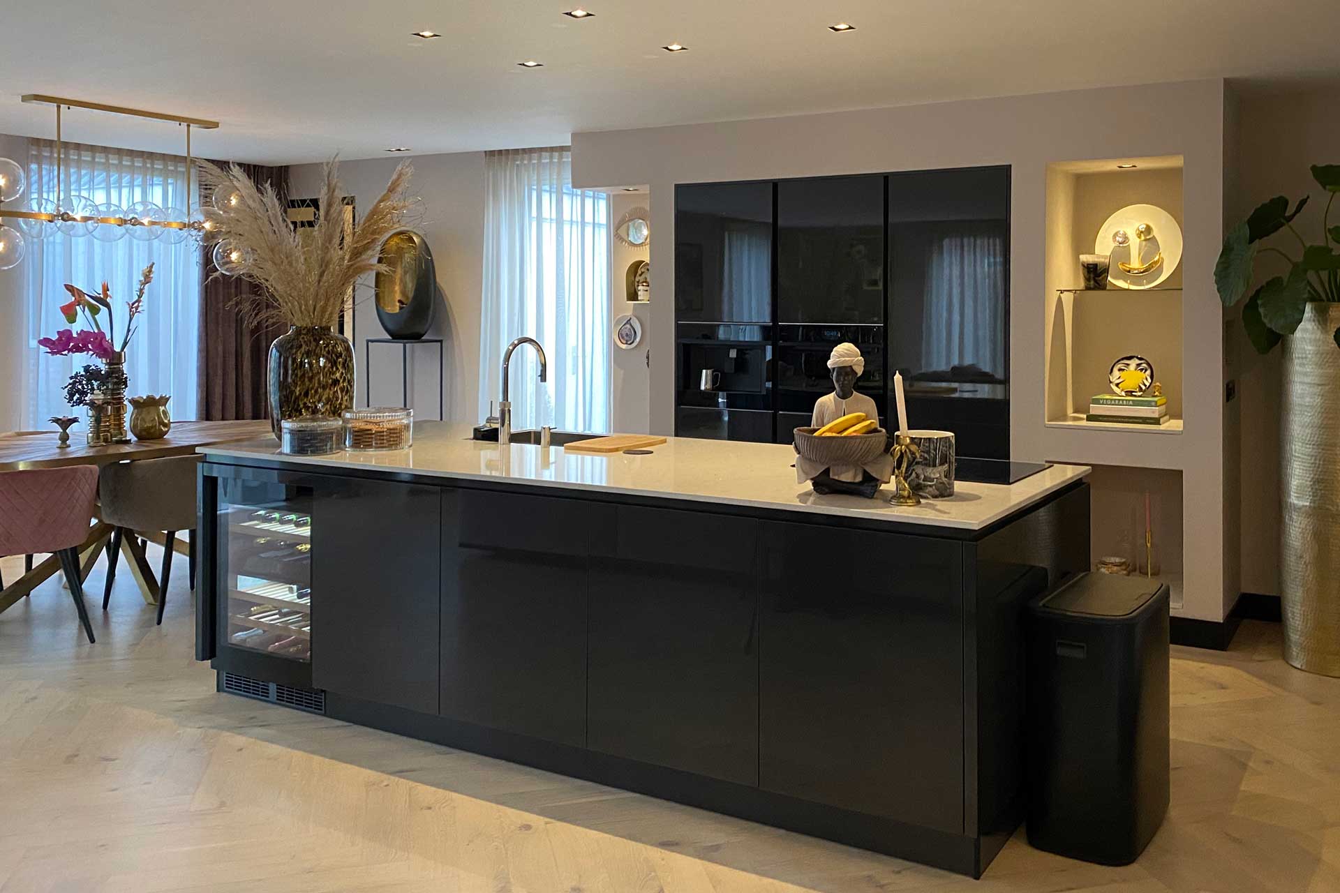 Uptown Residence - Sarican Design Studio
